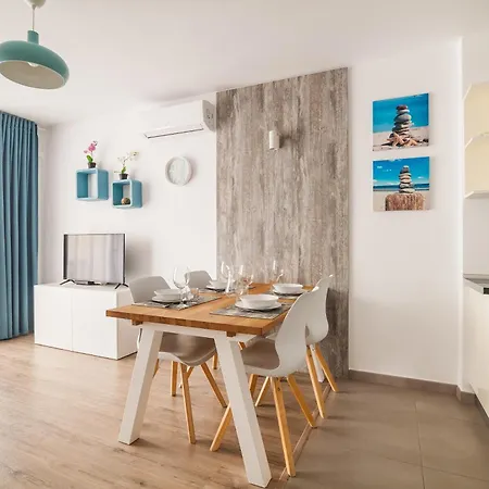 Apartmán Playa Paraiso Apartment *